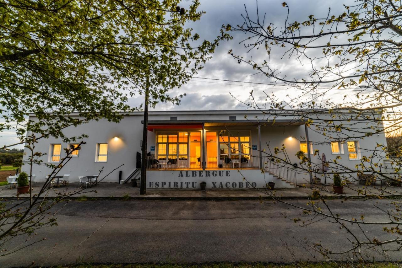Albergue Espiritu Xacobeo O Pedrouzo Eksteriør billede